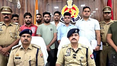 #SP_AURAIYA के निर्देशन में अपराध एवं अपराधियों के विरुद्ध चलाये जा रहे अभियान के क्रम में थाना दिबियापुर व एसओजी/सर्विल...