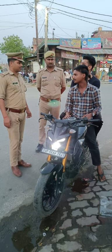 #Maharajganjpolice
#SP_Mrj के निर्देशन में जनपद में अपराध नियंत्रण, शांति व कानून व्यवस्था सुदृढ़ बनाए रखने हेतु #थाना_...