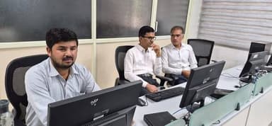 जिले के विभिन्न विभागों की लंबित सीएम हेल्पलाइन शिकायतों की
समीक्षा बैठक संपन्न
==
जिले के विभिन्न विभागों की लंबित सी...