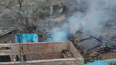 लवकुश नगर थाना क्षेत्र के पठा चौकी अंतर्गत ग्राम पिपरी में एक बड़ा हादसा सामने आया है।
👉 देशराज अहिरवार के घर में अचानक ...