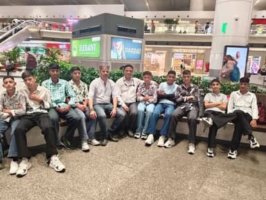 सूरत भ्रमण को रवाना हुए चम्बा के ‘चिल्ड्रन ऑफ स्टेट’, नई दिल्ली एयरपोर्ट पर दिखी खुशी और उत्साह