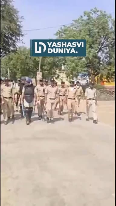 🚨 नीमच में 13 साल की बच्ची से छेड़छाड़ का सनसनीखेज मामला! आरोपी के घर पर गांववालों का हल्ला, पुलिस पर पत्थराव, आंसू गैस ...