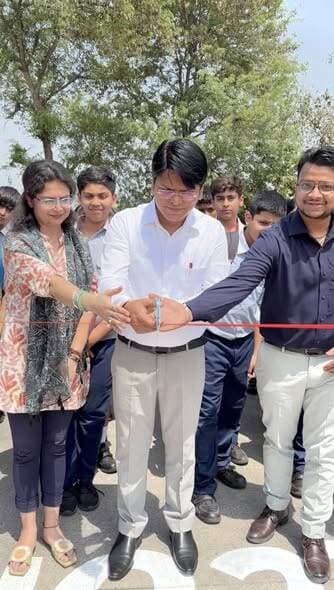 जी डी गोयंका इंटरनेशनल स्कूल के प्रथम दिवस पर हर्षोल्लास के साथ शुभारंभ
आज जी डी गोयंका इंटरनेशनल विद्यालय के प्रथम दिव...