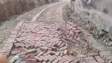 #रसूलाबाद खड़ंजा निर्माण में अनियमितताओं के आरोप, अधूरी सड़क बनने से पहले ही बदहाल