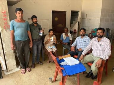 जल गंगा संवर्धन अभियान अंतर्गत लोक स्वास्थ्य यांत्रिकी विभाग के कार्यपालन यंत्री श्री अनुपम गहोई के निर्देशन में नल जल य...