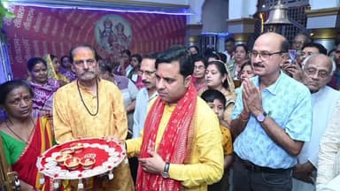 ଝାରସୁଗୁଡା: ହନୁମାନ ଜୟନ୍ତୀ ଅବସରରେ ଝଣ୍ଡାଛକ ସ୍ଥିତ ଶ୍ରୀ ହନୁମାନମନ୍ଦିରରେ ପ୍ରଭୁ ହନୁମାନଙ୍କ ଦର୍ଶନ କରିବା ସହିତ ପୂଜାର୍ଚ୍ଚନା କଲେ ଝାରସୁଗୁଡା ବିଧାୟକ