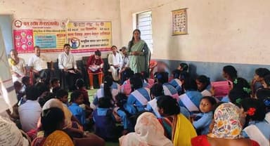 बाल विवाह उन्मूलन हेतु मिशन शक्ति के अंतर्गत जागरूकता अभियान आयोजित
डिंडौरी कलेक्टर श्रीमती अंजू पवन भदौरिया के निर्देश...