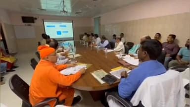 नामकुम: समाहरणालय में उपायुक्त की अध्यक्षता में जिला अस्पताल प्रबंधन समिति की बैठक हुई