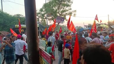 आज ग्राम सभा अंधावा से बजरंग दल कि रैली निकाली गई है जिसमे गांव वालों ने बहुत ही धूम धाम से मनाई हैं #