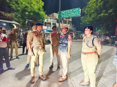 ‼️ कानून-व्यवस्था सुदृढ़ीकरण हेतु पुलिस अधीक्षक महोबा की सख्त सक्रियता ‼️
नवागत पुलिस अधीक्षक महोबा, श्री शशांक सिंह @sh...