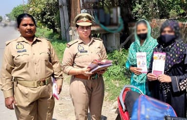 #SSP @moradabadpolice के निर्देशन में थाना- डिलारी पुलिस द्वारा #MissionShakti5 अभियान फेज-5 के तहत थाना क्षेत्रा0 भ्रमण...