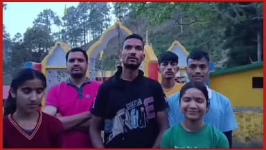 #हनुमान जयंती पर सामूहिक हनुमान चालीसा का किया पाठ
#टिहरी: आज सकलाना क्षेत्र के हटवाल गांव (सैण) में स्थित प्रभु हनुमान ...