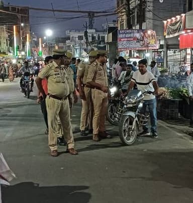 #spdeoria के निर्देशन में जनपद में शांति एवं कानून व्यवस्था को सुदृढ़ करने व आमजन की सुरक्षा के दृष्टिगत #थाना_रुद्रपुर ...