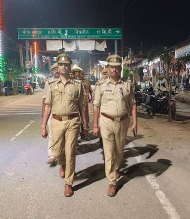 #MaharajganjPolice
#SP_Mrj के निर्देशन में जनपद में शांति एवं कानून व्यवस्था सुदृढ़ बनाए रखने हेतु थाना #चौक पुलिस द्वा...
