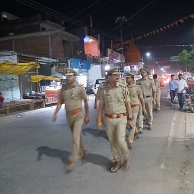 #MaharajganjPolice
#SP_Mrj के निर्देशन में जनपद में शांति एवं कानून व्यवस्था सुदृढ़ बनाए रखने हेतु थाना #पनियरा पुलिस द...