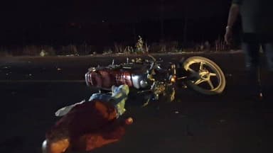 गढ़ाकोटा - दमोह रोड पर राजस्थानी ढाबा के पास हुआ एक्सीडेंट
रात 10:30 से 11:00 के बीच