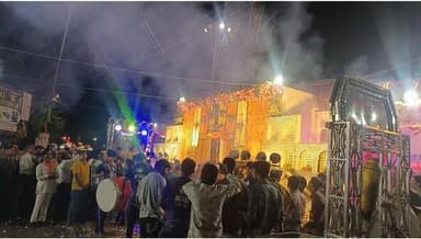 *बड़े बालाजी बस स्टैंड पर भव्य महा आरती ओर आकर्षित आतिशबाजी हुई..*
#मंदसौर