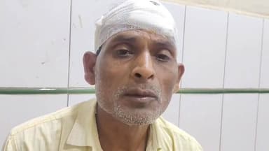 चित्रकूट कर्वी के भरतपुरी मोहल्ले में कर्ज लिए पैसे वापस करने के बाद ब्याज के पैसे की मांग कर दबंग ने व्यक्ति के सिर पर ...