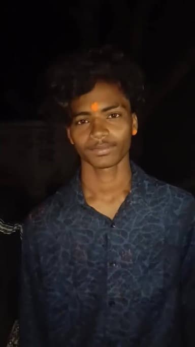 कोडरमा
ध्वजाधारी धाम में प्रेमी युगल ने रचाया शादी कोडरमा पूर्णानगर के रहने वाले बंटी कुमार पिता राजू रजक ने अपने ही गा...