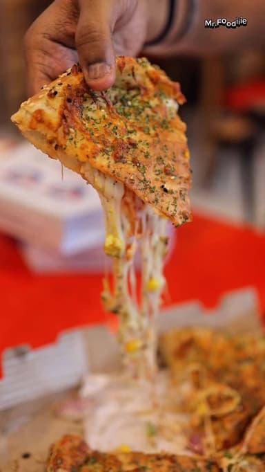 Pizza cravings on? 🍕🔥
Toh ready ho jao kyunki Rominus laaya hai Mega Bonanza Deals 💥
₹99, ₹199, ₹299… sab kuch ek se bad...