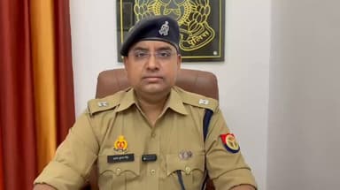 जनपद फतेहगढ़ के थाना नबावगंज क्षेत्रान्तर्गत नाबालिग बालिका की हत्या करने वाले अभियुक्त के साथ हुई पुलिस मुठभेड़ के सम्ब...