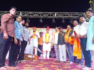 श्री हनुमान जन्मोत्सव पर आगुचा में विशाल भजन संध्या का आयोजन संपन्न ...