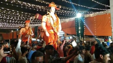 निकाली गई भव्य श्रीराम शोभायात्रा, जय श्री राम से गुंजीत हुआ शहर।
#दलसिंहसराय,शहर में गुरुवार को महाकाल दल के द्वारा श्...