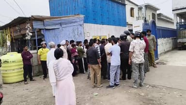 AWAAZ INDIA RUDRAPUR: #गैस न मिलने से परेशान लोगो का #भारत बोरा गैस पर हंगामा
#awaaz24x7 #awaazindiadigital #uttarakhand...