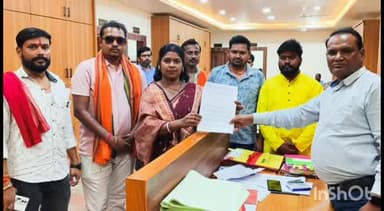 पाकुड़: जिला परिषद सदस्य पिंकी मंडल ने डीएफओ से मिलकर विकास की कई जानकारी साझा करने का किया आग्रह