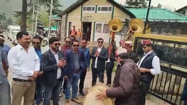 कुल्लू: कुल्लू में छत्तीसगढ़ से आए चालक संघ के राष्ट्रीय अध्यक्ष का भव्य स्वागत किया गया