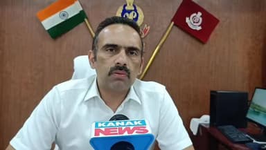 କୋରାପୁଟ: କୋରାପୁଟ ରେ ଚୋରାଚାଲାଣ ହେଉଥିବା ଗଂଜେଇ କୁ ଆହୁରି କଡ଼ାକଡ଼ି ଚେକିଙ୍ଗ କରାଯିବ। ପ୍ରତିକ୍ରୀୟା ରଖିଛନ୍ତି ଦକ୍ଷିଣ ପଚିମାଞ୍ଚଲ ଡିଆଇଜି।