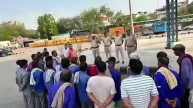 प्रीत विहार: पूर्वी दिल्ली जिला पुलिस ने आनंद विहार में जागरूकता कार्यक्रम का आयोजन किया