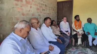 चांदी कठुवा गांव में कुशवाहा कल्याण परिषद ने इसरो में चयनित शशि कुमार को सम्मानित किया