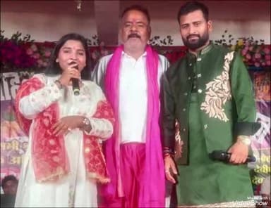 देवीपुर: बेहरन यज्ञ में भक्ति गीतों पर झूमे श्रद्धालु