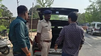 सिंघवारा: सदर अनुमंडल में यातायात नियमों और अपराध नियंत्रण के लिए सघन वाहन जांच अभियान चलाया गया