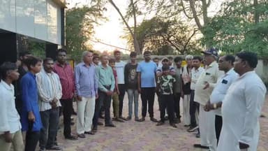 बहुजन मुक्ति पार्टी के प्रदेश सचिव पहुंचे हसवा गांव 14 अप्रैल की जयंती व 23 अप्रैल के भारत बंद के बारे में लोगों को जानकारी दिया जय मूलनिवासी जय भारत जय भीम जय संविधान।