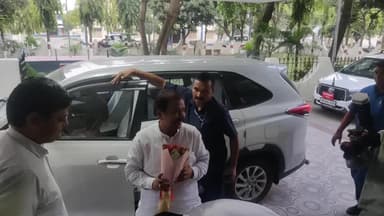 अररिया: उद्योग मंत्री दिलीप जायसवाल ने अररिया में ममता बनर्जी पर जमकर साधा निशाना, मालदा में हुई घटना की निंदा की