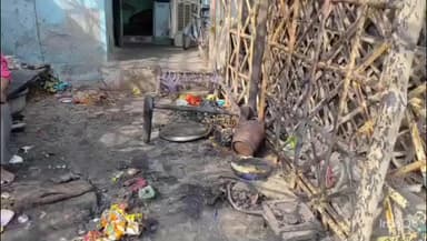 कन्नौज: चिरैयागंज काशीराम कॉलोनी में चूल्हे की चिंगारी से किराने की दुकान में लगी आग, हजारों की नदी समेत कीमती सामान हुआ खाक