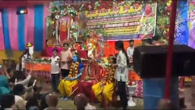 कुमारखंड: श्रीनगर में भागवत कथा यज्ञ में प्रवचन सुनने के लिए उमड़ी श्रद्धालुओं की भीड़