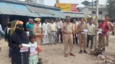 भिनगा: सेमरी चौराहा पर मिशन शक्ति फेज 5 के तहत थाना AHT का जागरूकता अभियान, महिलाओं और बच्चियों को किया गया सशक्त