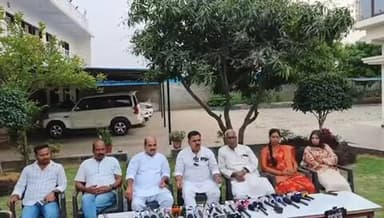 हज़ारीबाग: हजारीबाग में सियासी बयानबाजी तेज, मुन्ना सिंह का बड़ा संदेश