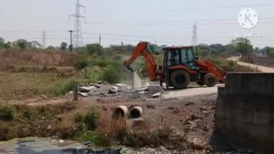 रायगढ़: बड़े रामपुर में अतिक्रमणों पर राजस्व विभाग की बड़ी कार्रवाई, फेब्रिकेशन दुकान हटाकर भूमि कराई मुक्त