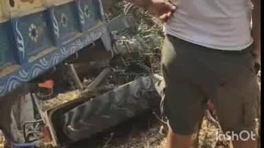 काराकाट: काराकाट में अनियंत्रित ट्रैक्टर ने बाइक सवार को मारी टक्कर, युवक का पैर टूटा, सिर में आई गंभीर चोट; चालक मौके से फरार