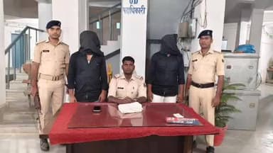 परसौनी: परसौनी पुलिस ने पिस्तौल के साथ दो बदमाशों को किया गिरफ्तार