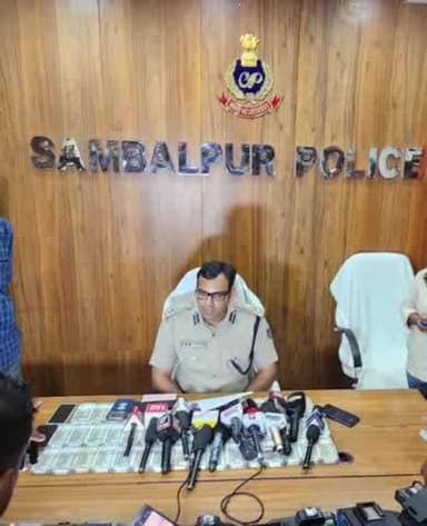 ସମ୍ବଲପୁର ଅବକାରୀ ବିଭାଗରେ ପ୍ରାୟ ୪ କୋଟିର ମହାଘୋଟାଲା; ଜଣେ କର୍ମଚାରୀ ଓ ଅବସରପ୍ରାପ୍ତ ଏଏସଆଇ ଗିରଫ