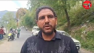 आज 3 अप्रैल को चंबा भांदल रोड बालू पुल के पास पाइपों से भरा ट्रक ट्राला खड़े खड़े जा पहुंचा रावी नदी के किनारे
#kullutod...