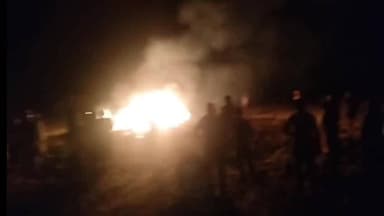 धरहरा: चौड़ा बहियार में भीषण आग से दो बीघा गेहूं राख, किसान की मेहनत स्वाहा, मुआवजे की मांग तेज