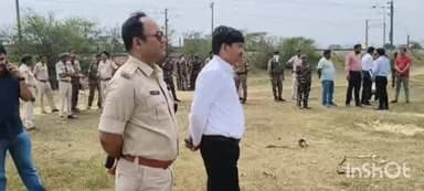 गढ़वा: गढ़वा: एसडीएम संजय कुमार के नेतृत्व में उचरी मोहल्ला के अवैध बूचड़खाने पर हुई छापेमारी