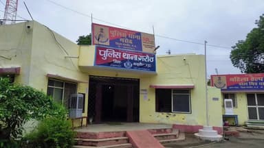 गरोठ: अवैध शराब तस्करी पर कार्रवाई, युवक 25 क्वार्टर के साथ गिरफ्तार