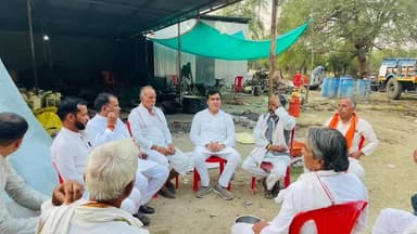 राजगढ़: राजगढ़: जिला पंचायत अध्यक्ष चंदर सिंह सोंधिया मोतीपुरा गांव में श्रीमद् भागवत कथा में हुए शामिल